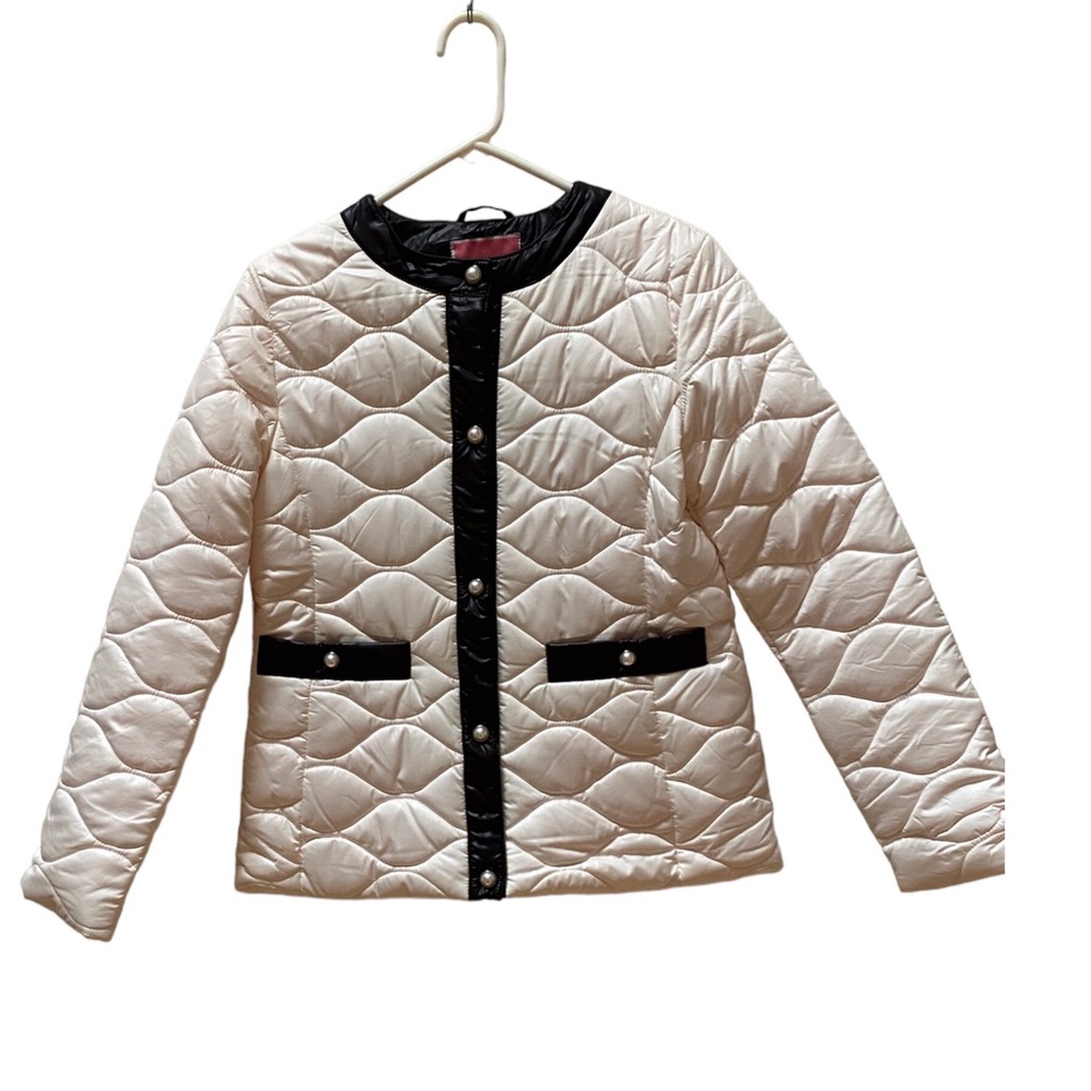 Kate Spade ivory quilted pearl snap jacket, size small.